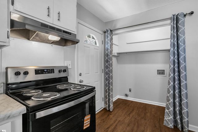 407 Old Paris Mountain Road, Greenville, SC 29609