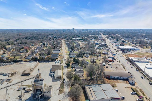 407 Old Paris Mountain Road, Greenville, SC 29609