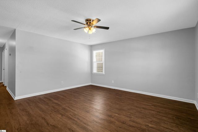 407 Old Paris Mountain Road, Greenville, SC 29609