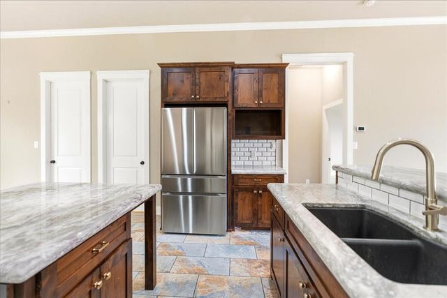 68 Brookhollow Drive, Wimberley, TX 78676