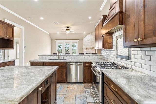 68 Brookhollow Drive, Wimberley, TX 78676