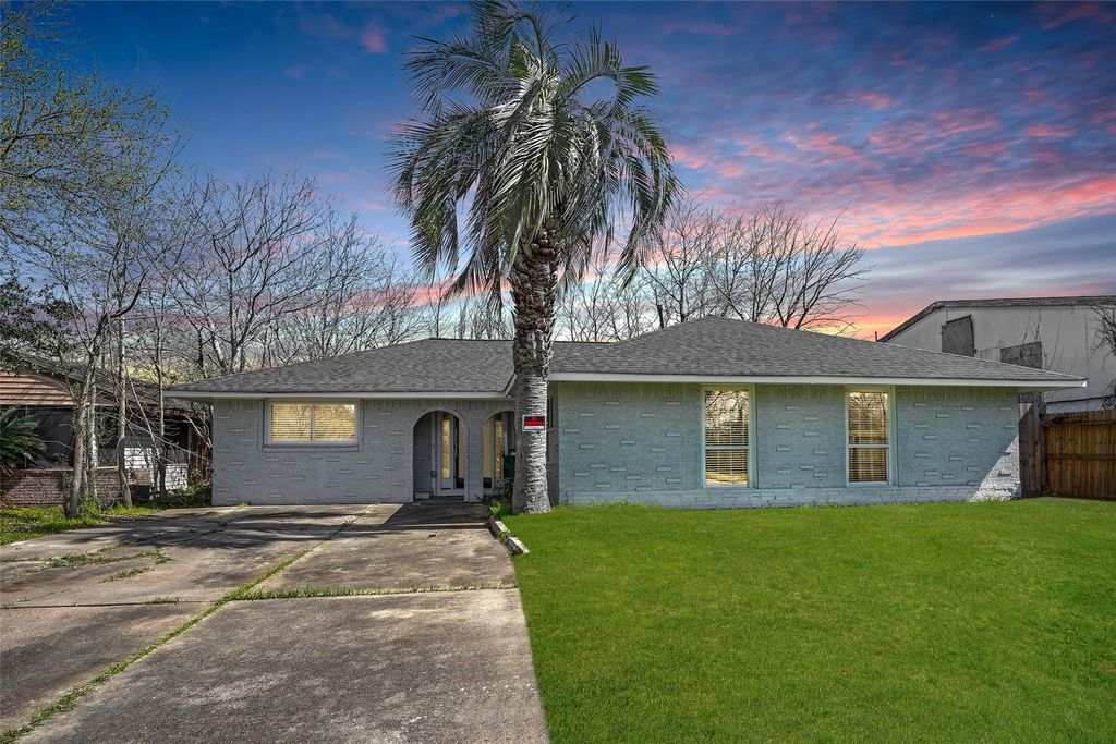 8507 Medford Drive, Houston, TX 77033