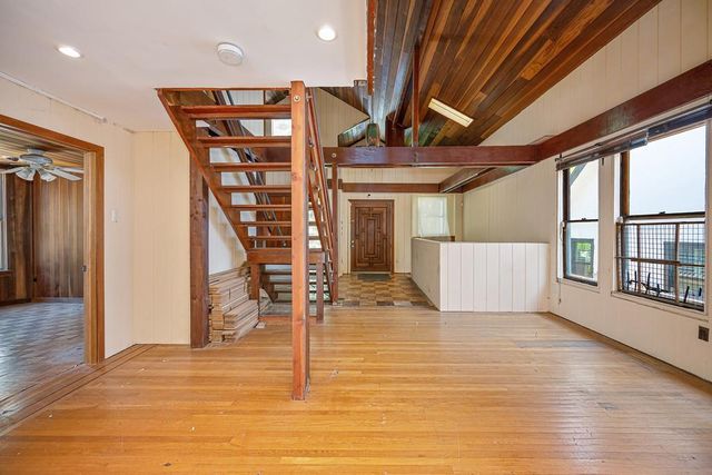 5314 J St, Sacramento, CA 95819