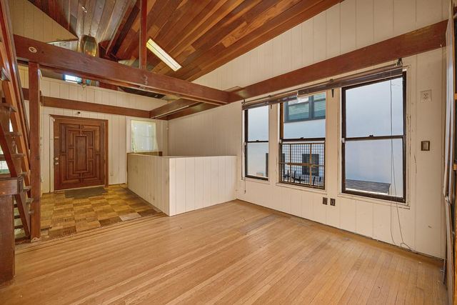 5314 J St, Sacramento, CA 95819
