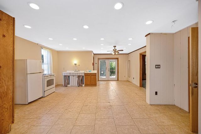 5314 J St, Sacramento, CA 95819