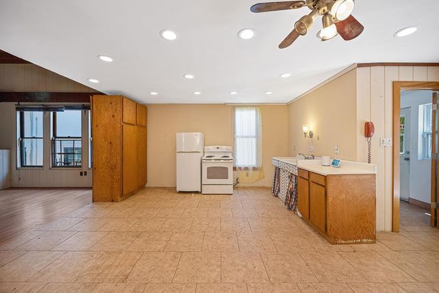 5314 J St, Sacramento, CA 95819