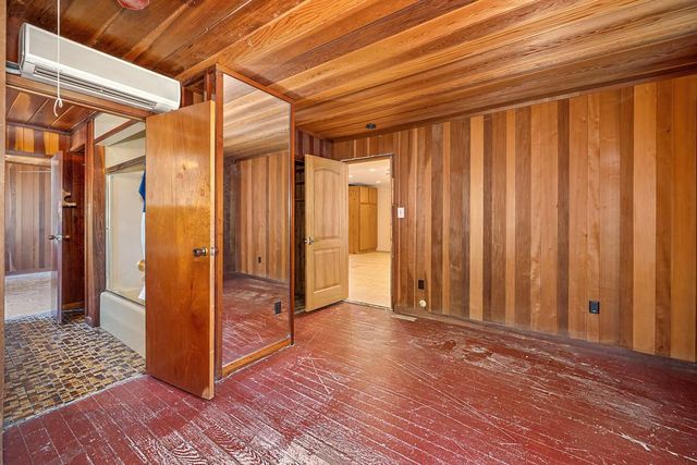 5314 J St, Sacramento, CA 95819