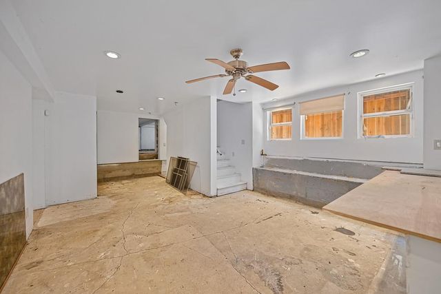 5314 J St, Sacramento, CA 95819