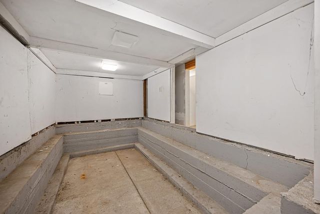5314 J St, Sacramento, CA 95819