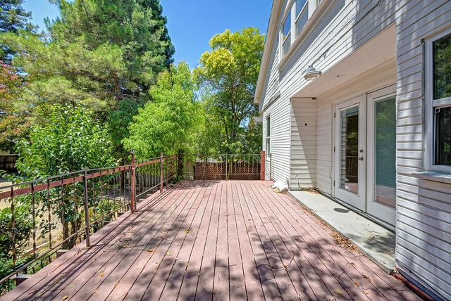5314 J St, Sacramento, CA 95819