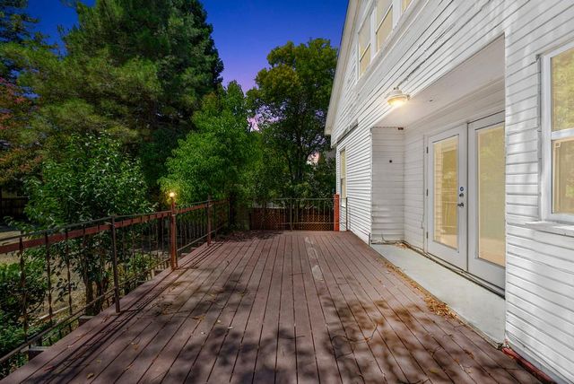5314 J St, Sacramento, CA 95819