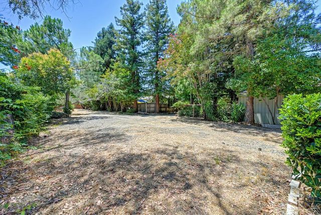 5314 J St, Sacramento, CA 95819