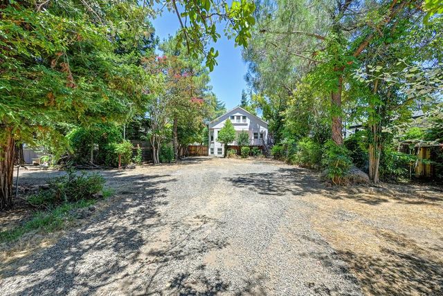 5314 J St, Sacramento, CA 95819