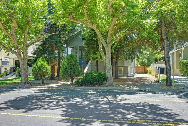 5314 J St, Sacramento, CA 95819