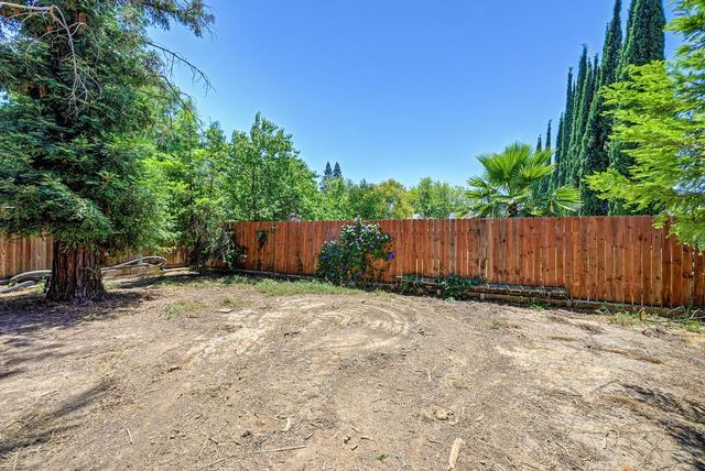 5314 J St, Sacramento, CA 95819