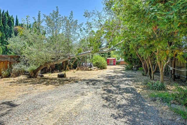 5314 J St, Sacramento, CA 95819