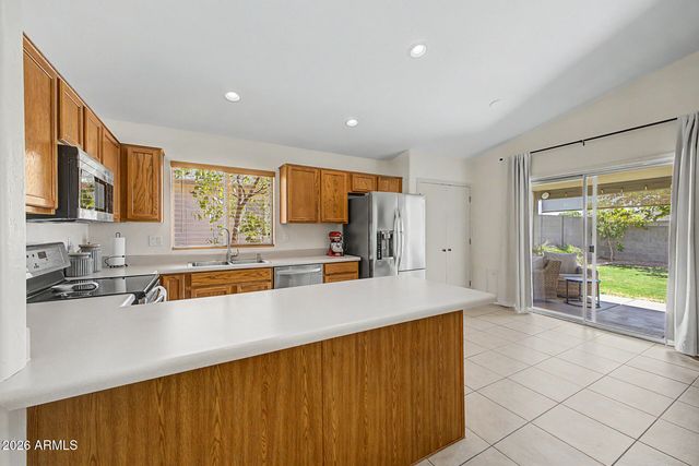 8527 E CLOVIS Avenue, Mesa, AZ 85208