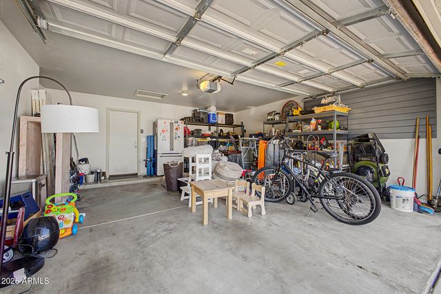 8527 E CLOVIS Avenue, Mesa, AZ 85208