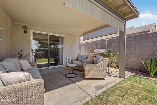 8527 E CLOVIS Avenue, Mesa, AZ 85208