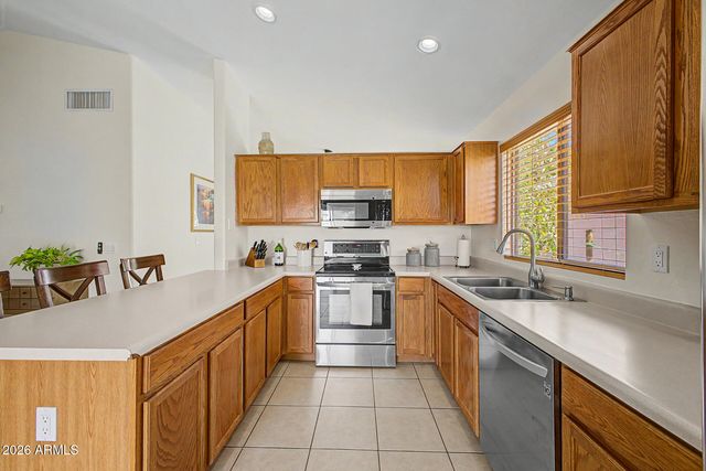 8527 E CLOVIS Avenue, Mesa, AZ 85208