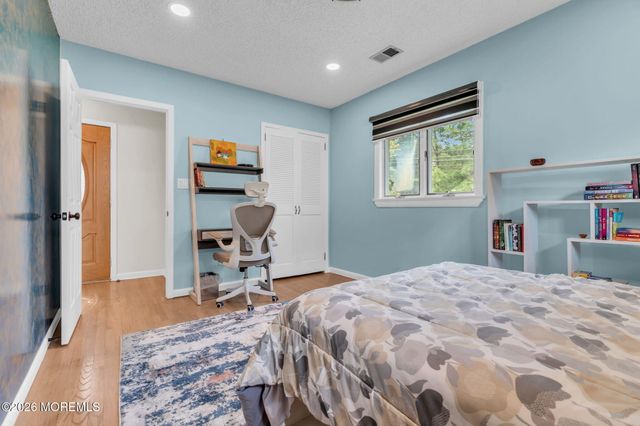 158 Hardenburg Lane, East Brunswick, NJ 08816