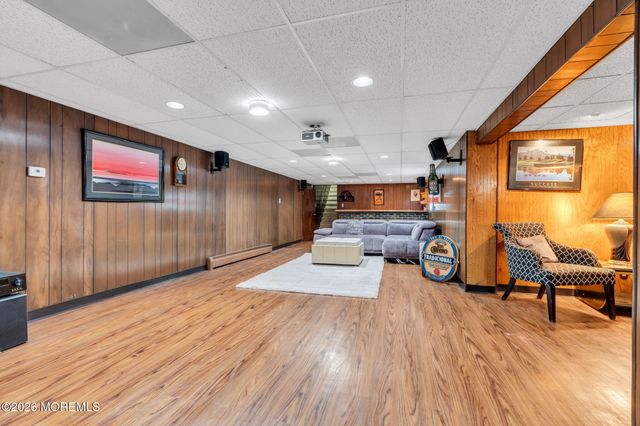 158 Hardenburg Lane, East Brunswick, NJ 08816