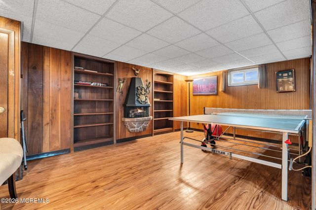 158 Hardenburg Lane, East Brunswick, NJ 08816