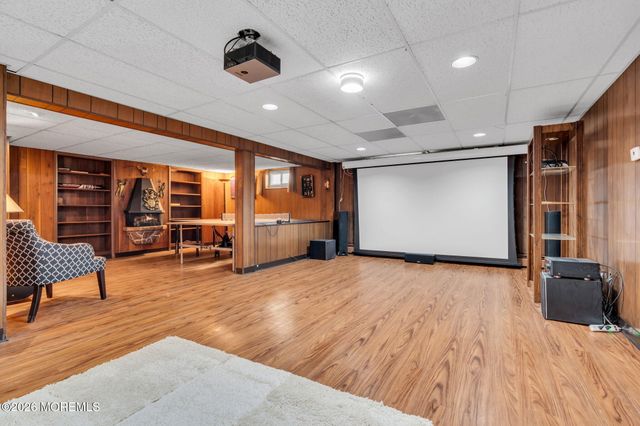 158 Hardenburg Lane, East Brunswick, NJ 08816
