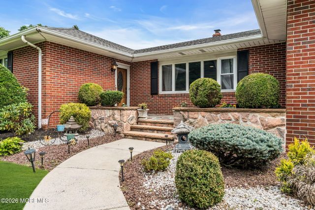 158 Hardenburg Lane, East Brunswick, NJ 08816