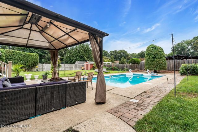 158 Hardenburg Lane, East Brunswick, NJ 08816