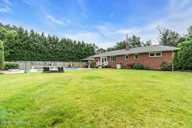 158 Hardenburg Lane, East Brunswick, NJ 08816