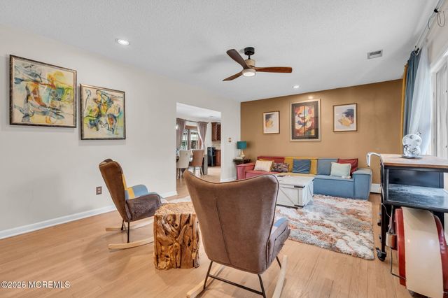 158 Hardenburg Lane, East Brunswick, NJ 08816