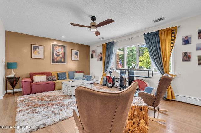 158 Hardenburg Lane, East Brunswick, NJ 08816