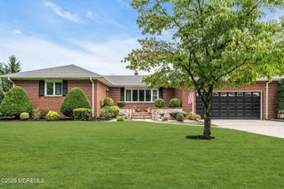 158 Hardenburg Lane, East Brunswick, NJ 08816