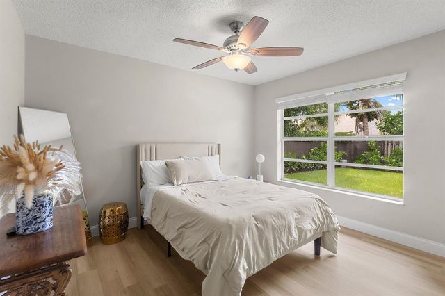 1739 Brae Burn Place, Wellington, FL 33414