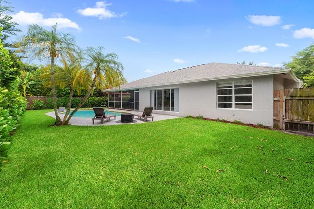 1739 Brae Burn Place, Wellington, FL 33414