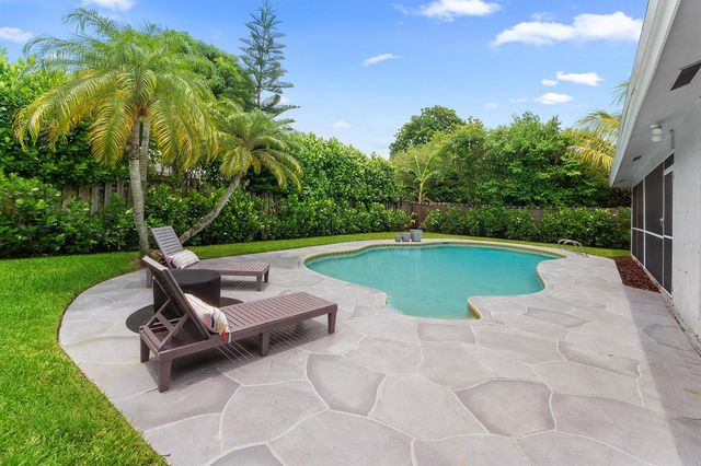 1739 Brae Burn Place, Wellington, FL 33414