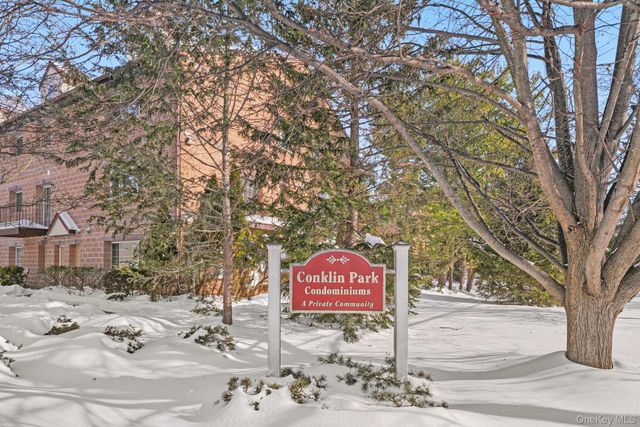 29 Klint Court, Nanuet, NY 10954