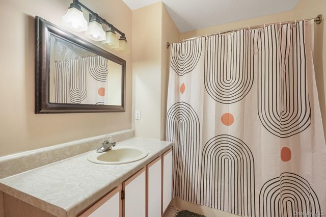 29 Klint Court, Nanuet, NY 10954