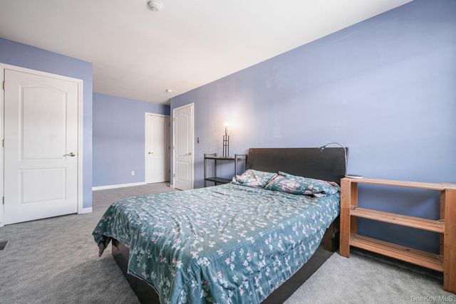 29 Klint Court, Nanuet, NY 10954