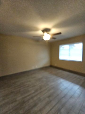 4827 Orleans Court A, West Palm Beach, FL 33415