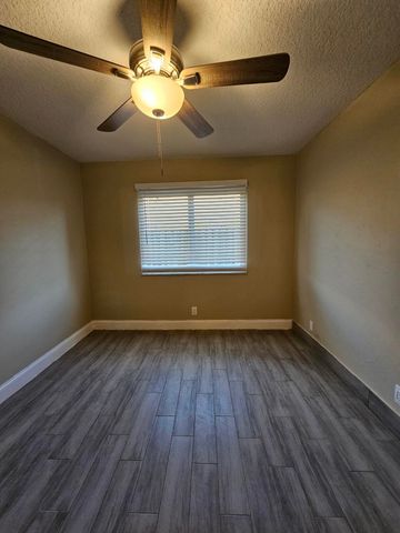 4827 Orleans Court A, West Palm Beach, FL 33415