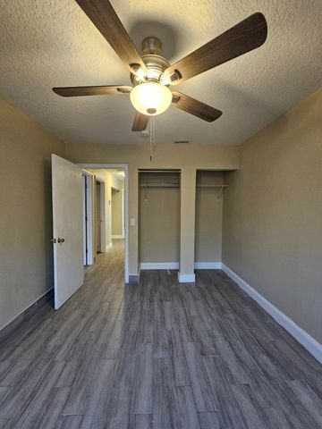 4827 Orleans Court A, West Palm Beach, FL 33415