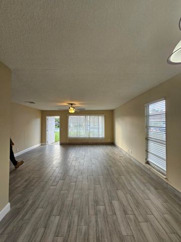 4827 Orleans Court A, West Palm Beach, FL 33415