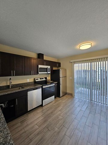 4827 Orleans Court A, West Palm Beach, FL 33415