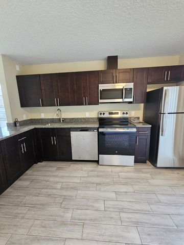 4827 Orleans Court A, West Palm Beach, FL 33415