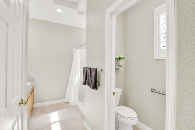 541 W Boesch Dr, Ripon, CA 95366