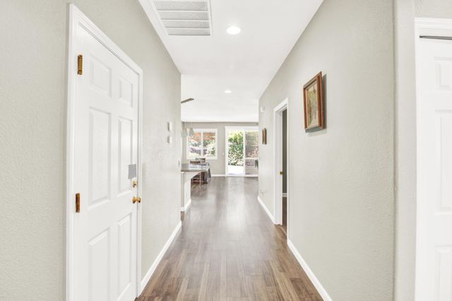 541 W Boesch Dr, Ripon, CA 95366