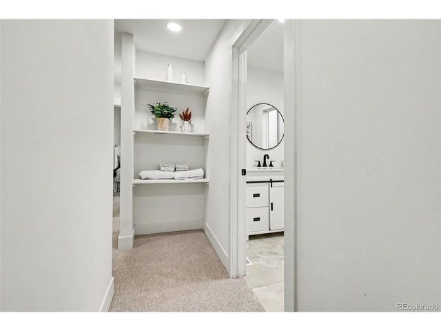 5645 W Virginia Ave, Lakewood, CO 80226