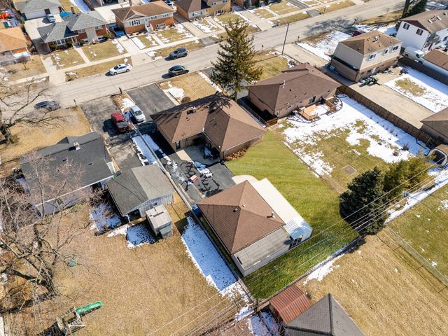 7712 S Oketo Avenue, Bridgeview, IL 60455